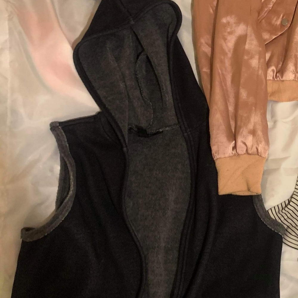 Black deinem and faux fur vest